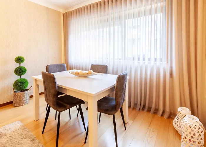 Hibiscos - Minho's Guest *